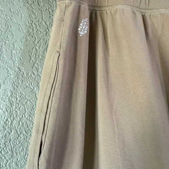 Free People Movement hot shot pants - Picture 3 of 5